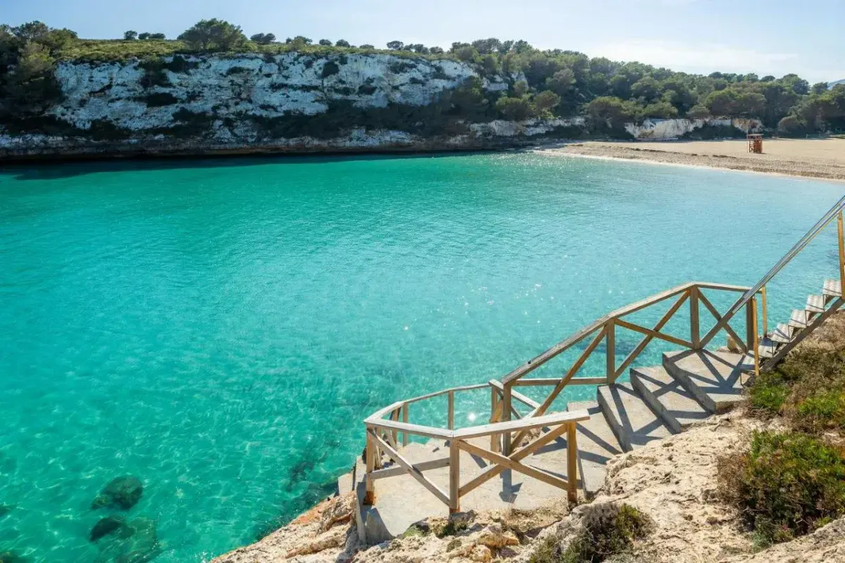 Cala Romántica beach, s'Estany d'en Mas, departure point for tours